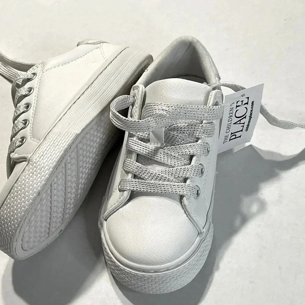 Children Place Girls white low top lace up tennis shoes. Size 11C NWT